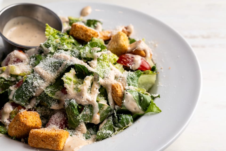 SALAD  (4 to 6 people).